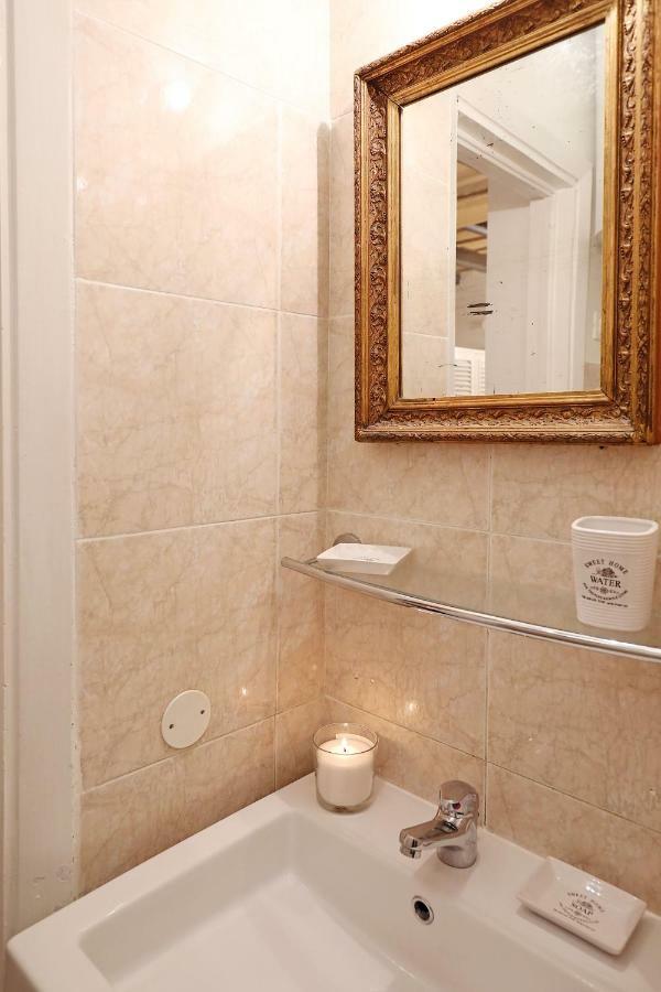 Suite Apartment Termini Colosseum Rome Extérieur photo